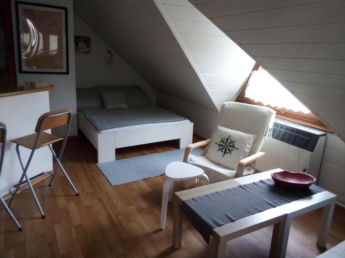 Privat Mini 307 Apartment Besenova Luaran gambar