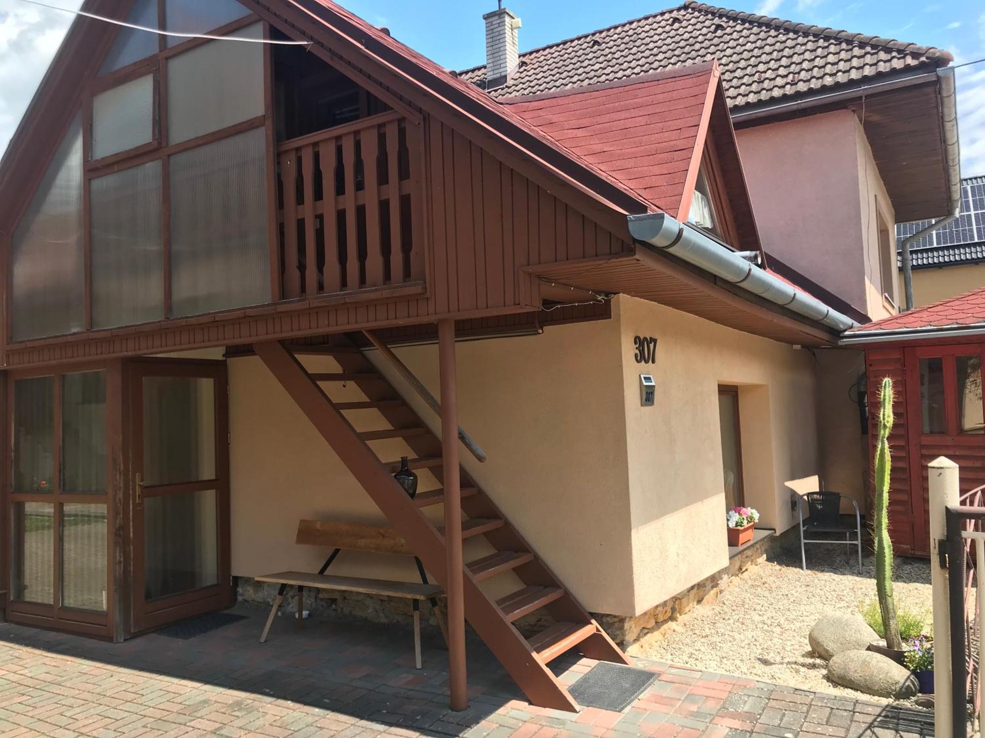 Privat Mini 307 Apartment Besenova Luaran gambar